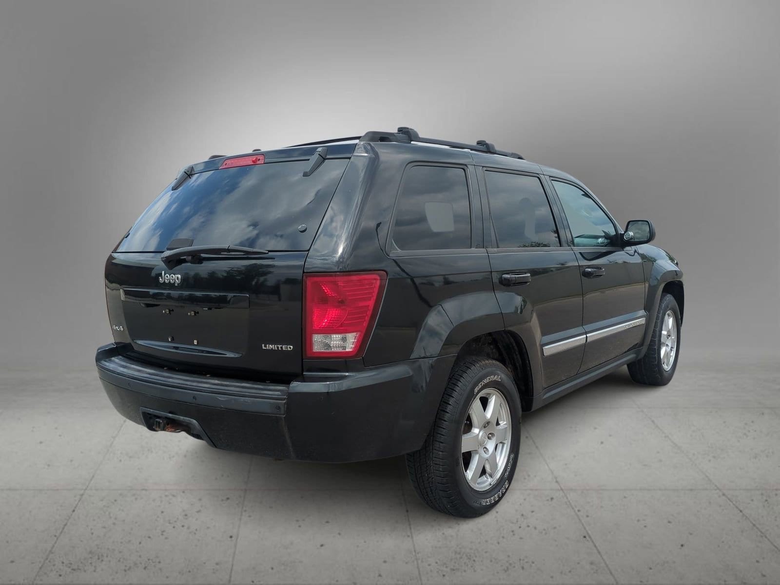 Thumbnail: 2010 Jeep Grand Cherokee - 8
