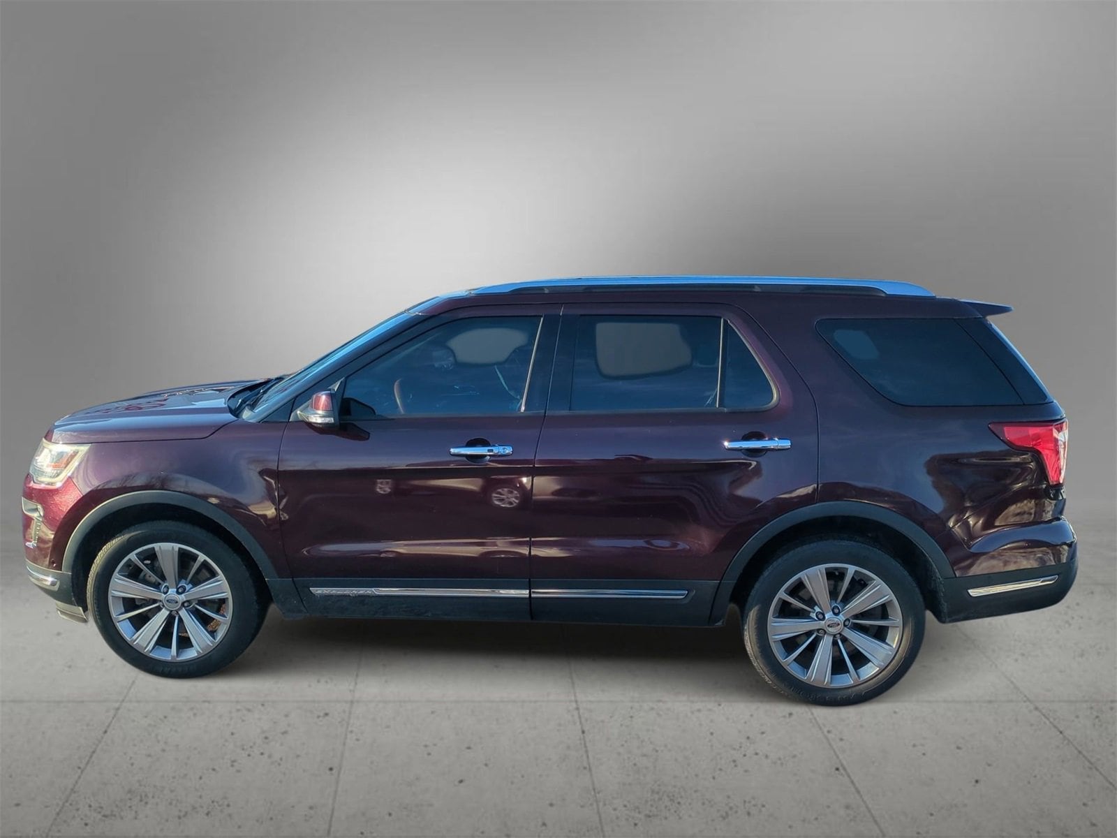 Thumbnail: 2018 Ford Explorer - 5