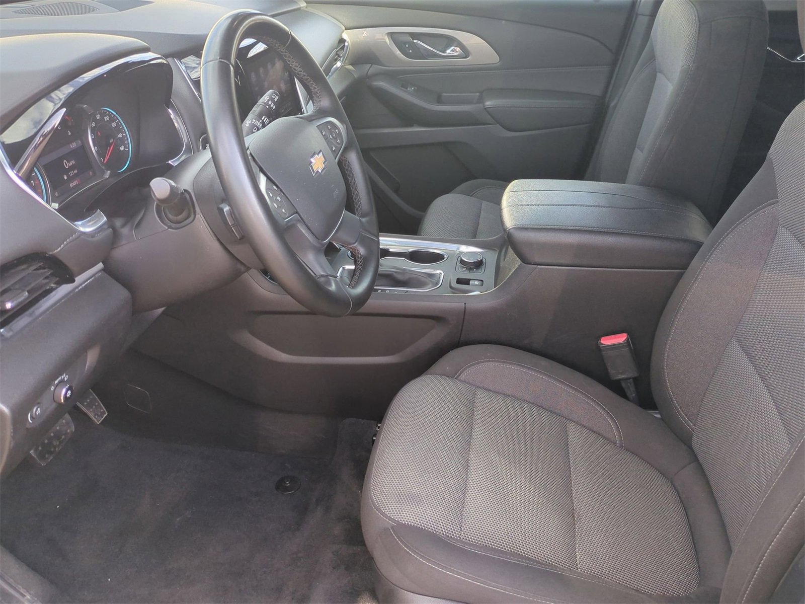 Thumbnail: 2023 Chevrolet Traverse - 16