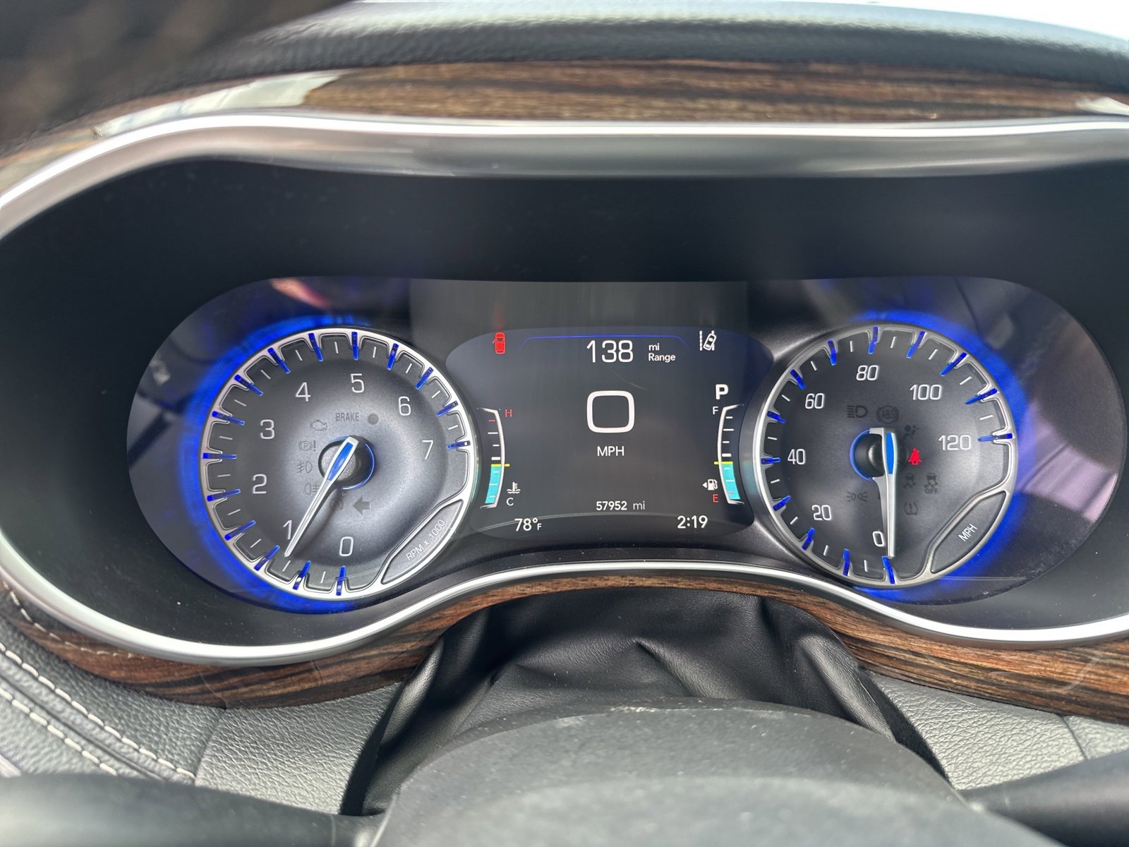 Thumbnail: 2023 Chrysler Pacifica - 5