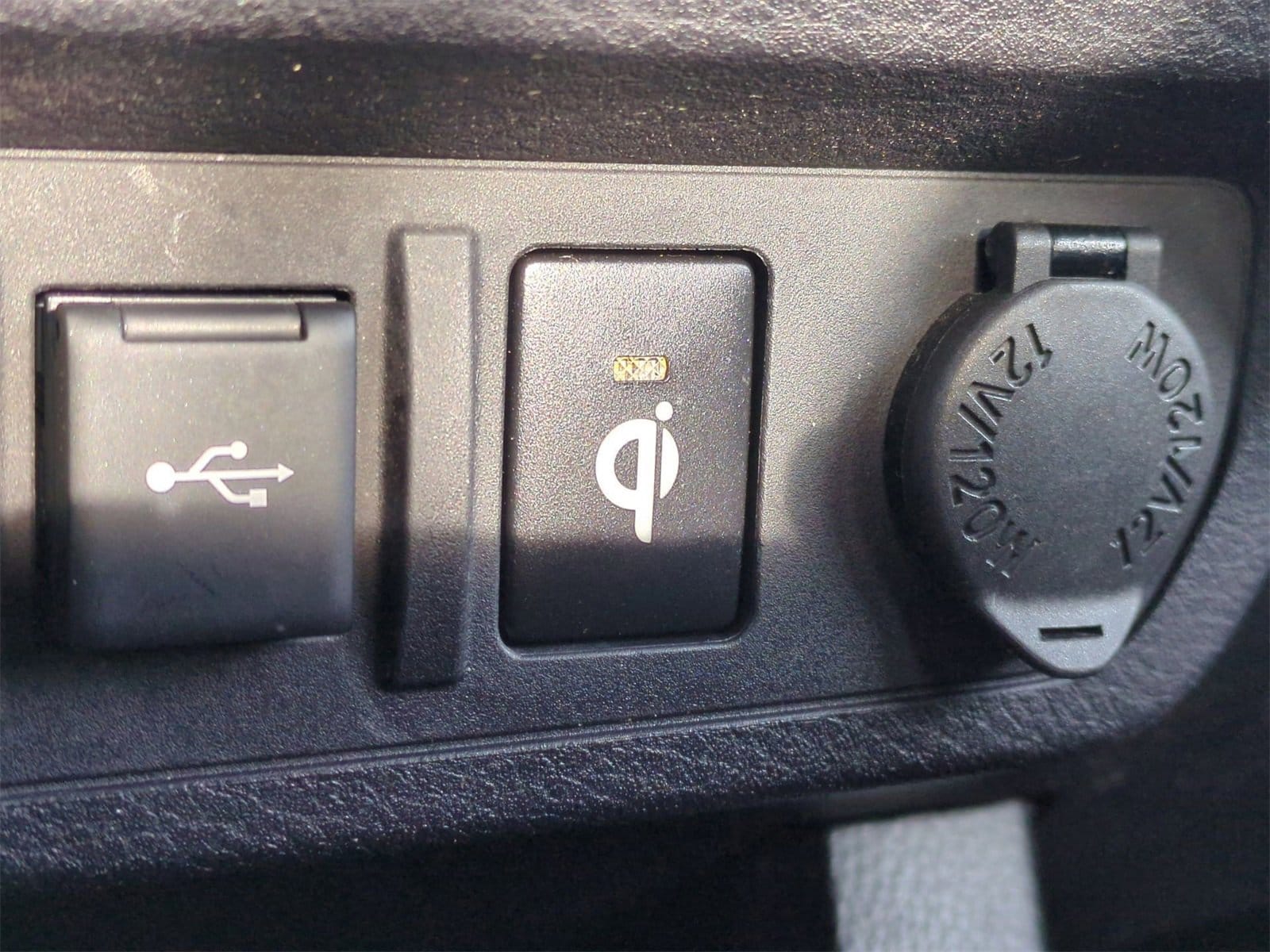 Thumbnail: 2020 Toyota Tacoma - 32