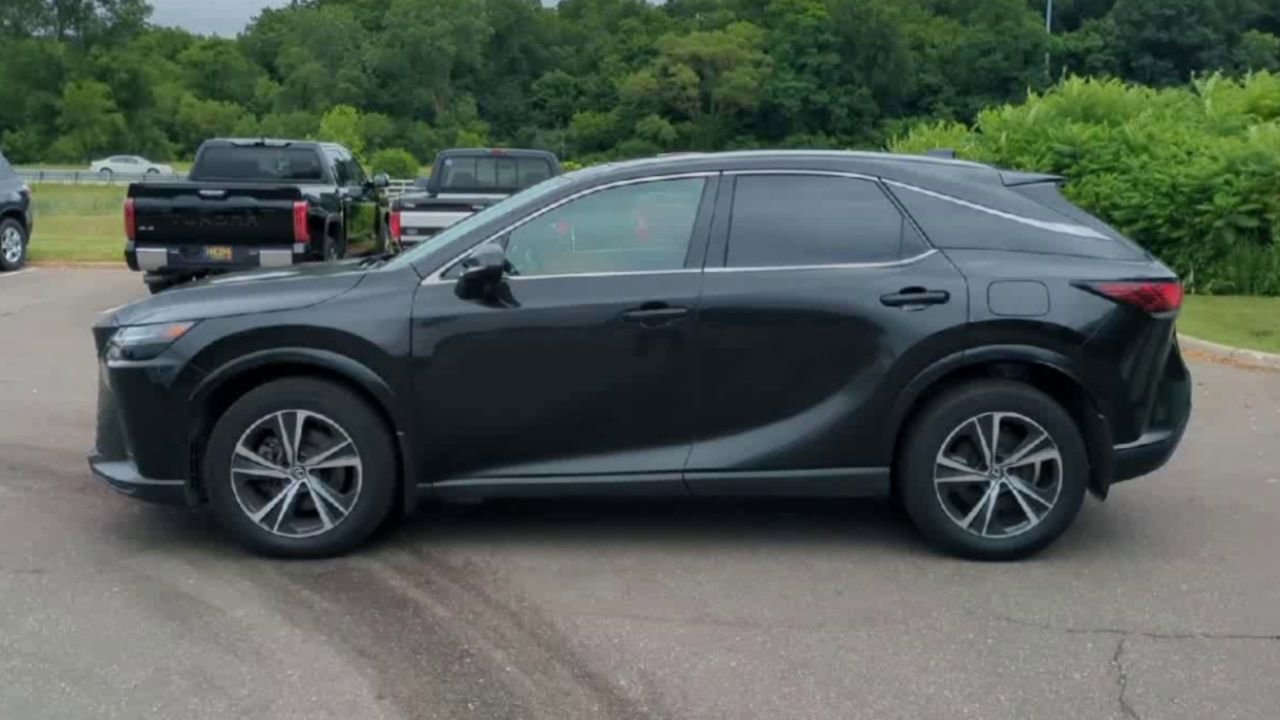 Thumbnail: 2023 Lexus RX - 5