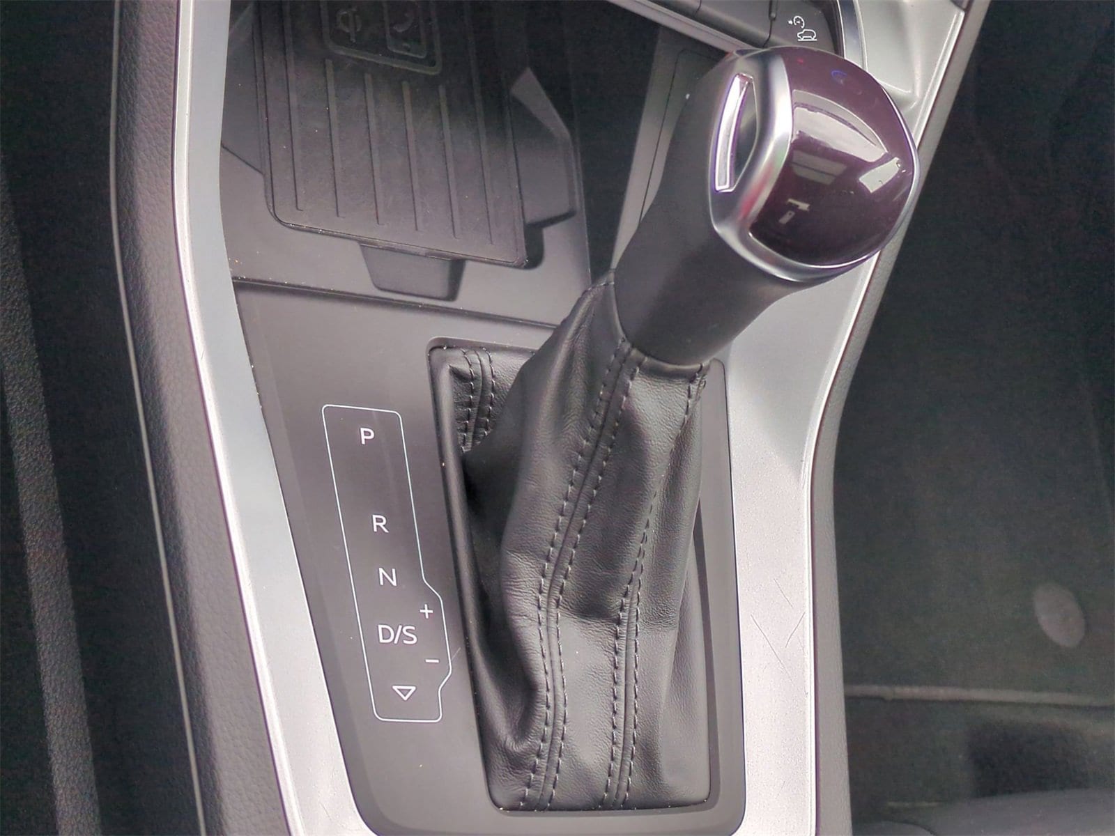 2024 Audi Q3 Premium 32