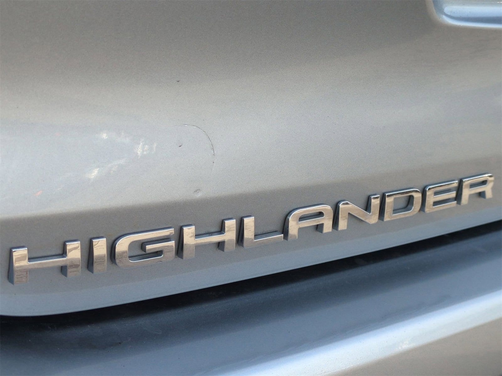 Thumbnail: 2023 Toyota Highlander - 13