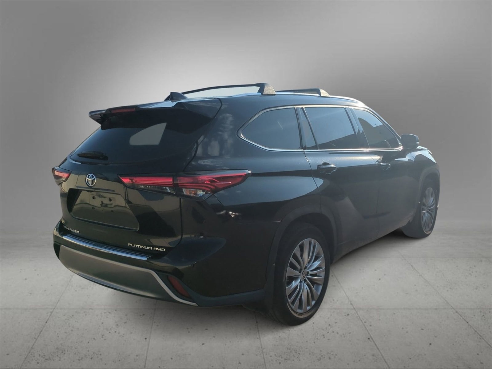 Thumbnail: 2022 Toyota Highlander - 8