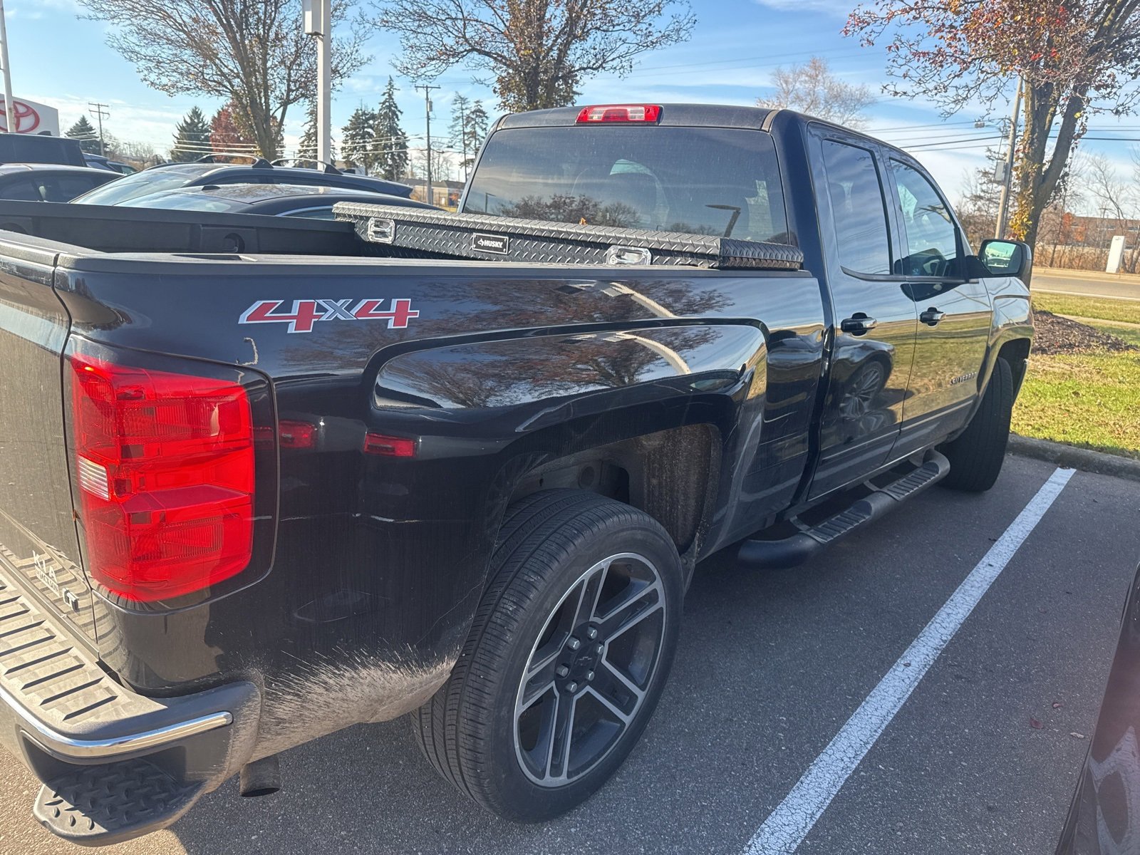 2016 Chevrolet Silverado 1500 LT photo 3