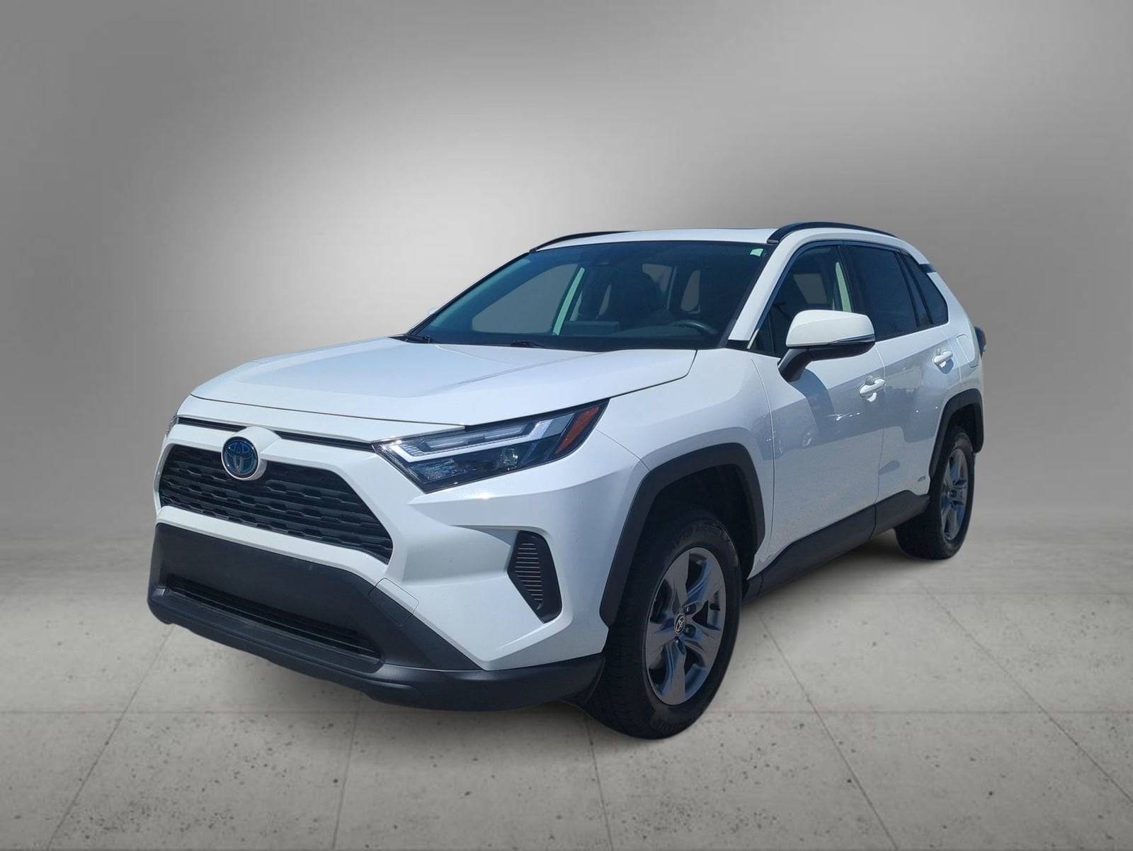 Thumbnail: 2022 Toyota RAV4 - 4