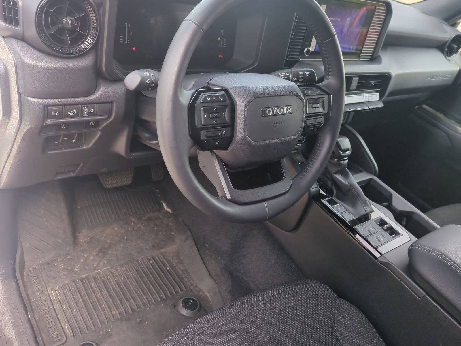 Thumbnail: 2025 Toyota Land Cruiser - 10