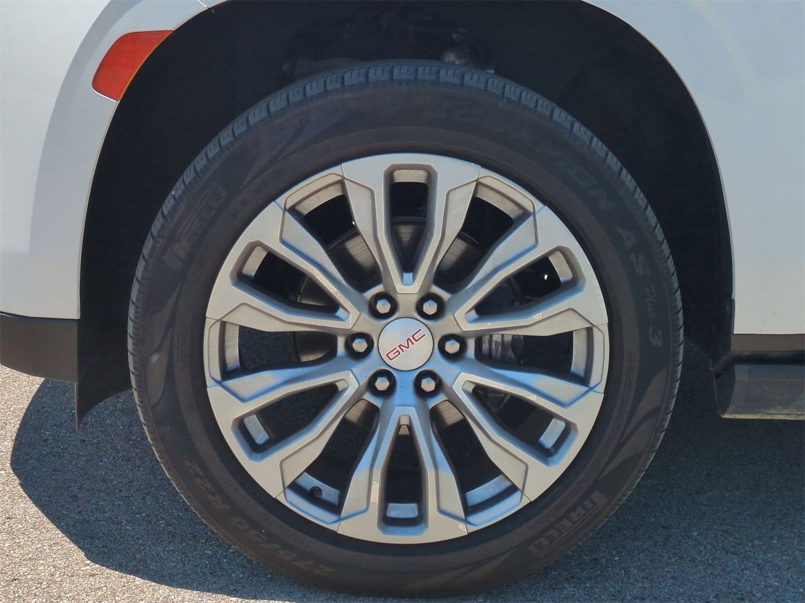 Thumbnail: 2021 GMC Yukon XL - 14