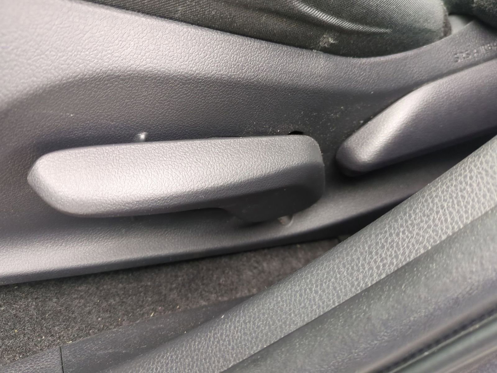 Thumbnail: 2023 Toyota RAV4 - 16