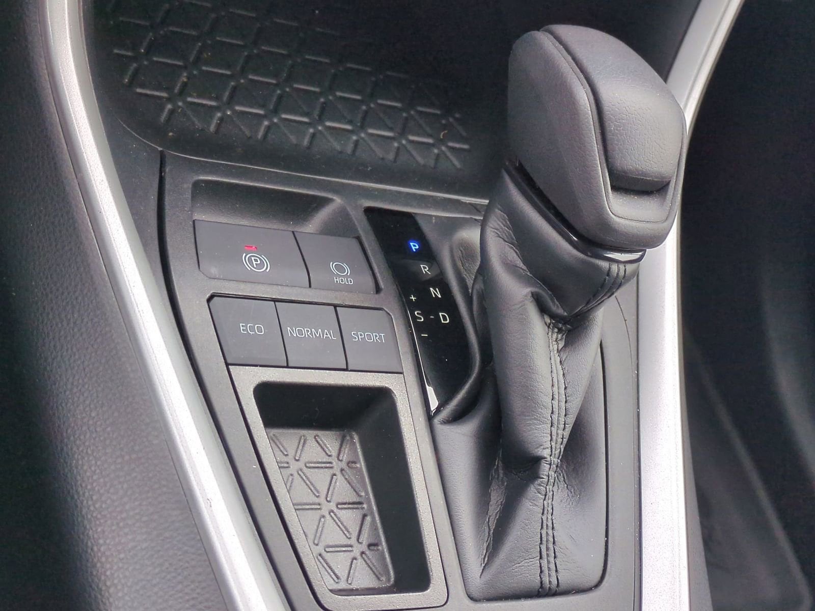 Thumbnail: 2023 Toyota RAV4 - 29