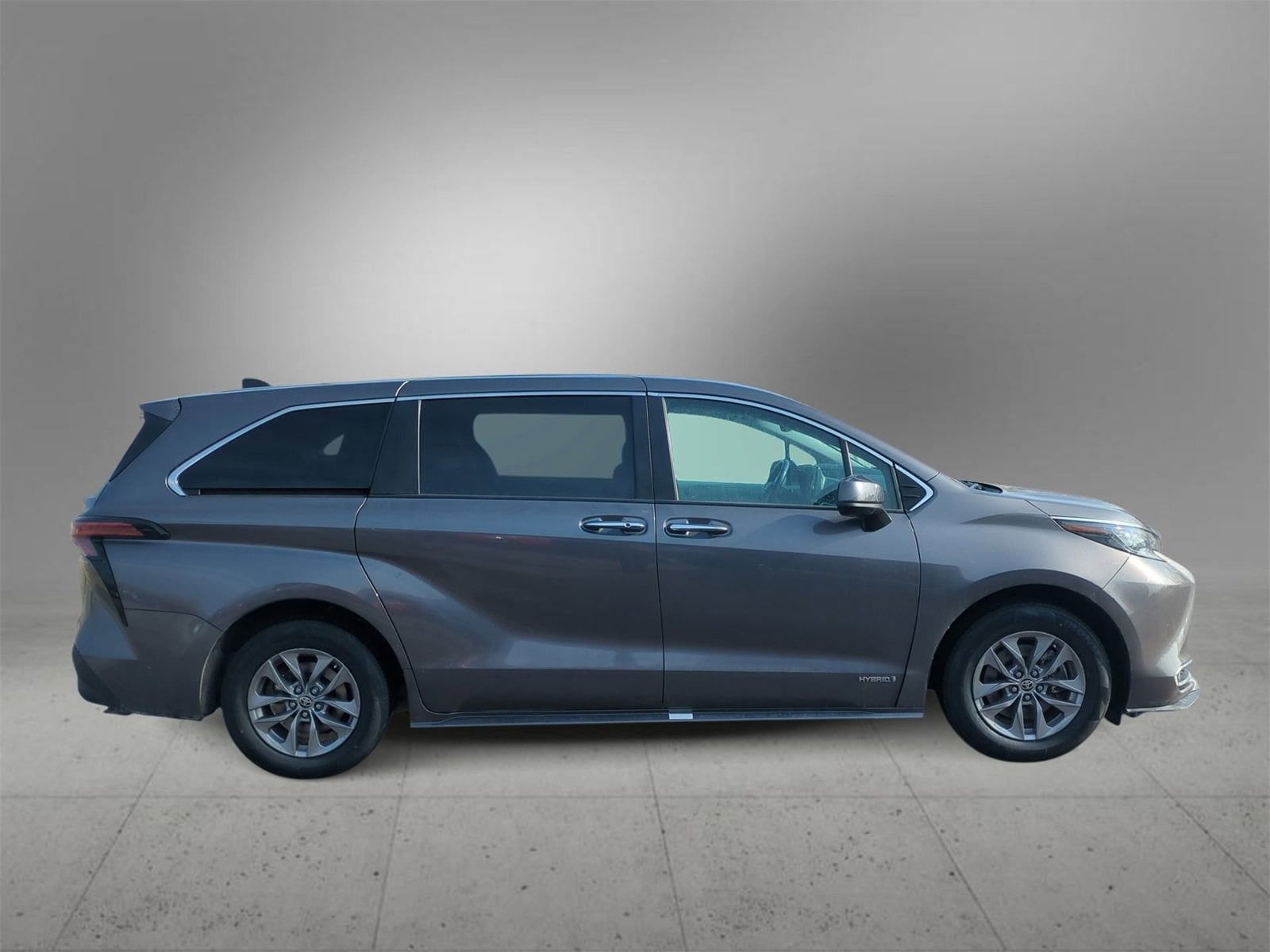 Thumbnail: 2021 Toyota Sienna - 9