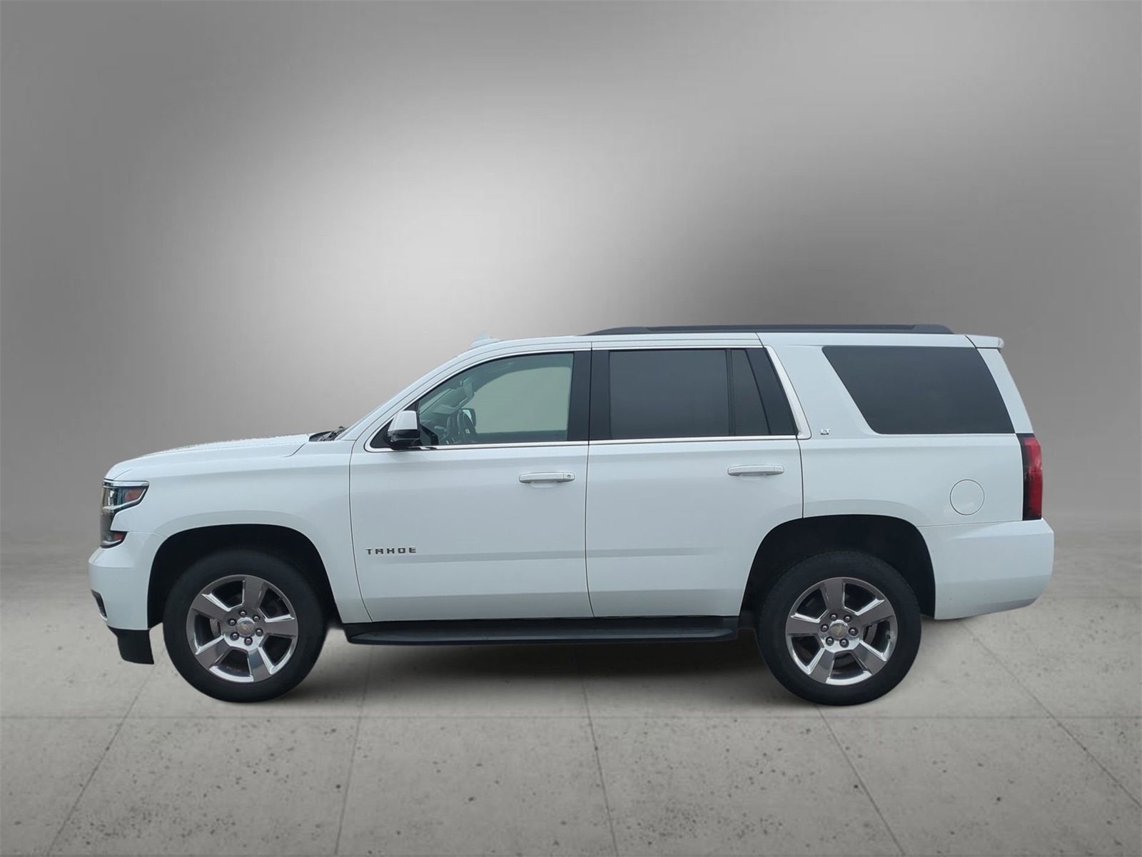 Thumbnail: 2017 Chevrolet Tahoe - 5