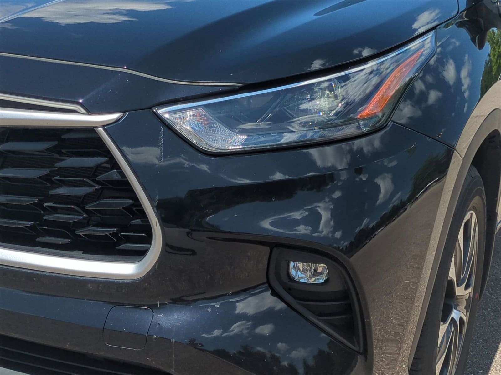 Thumbnail: 2022 Toyota Highlander - 11