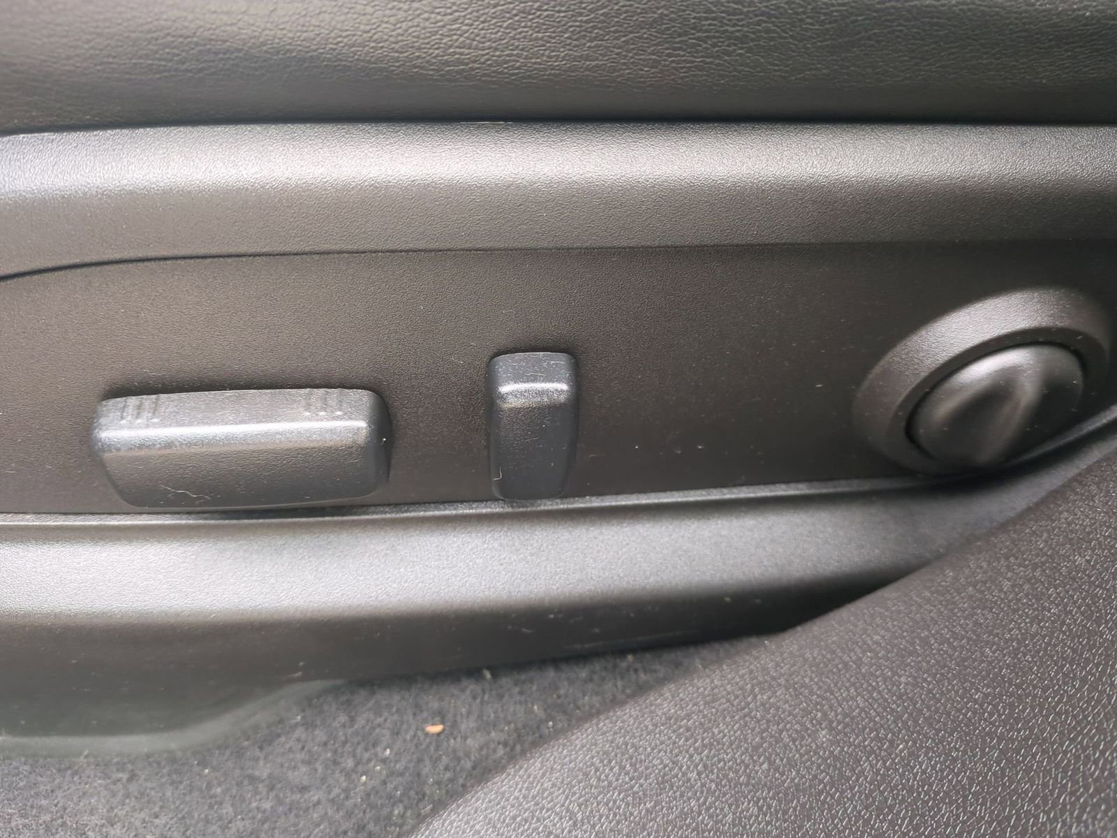 Thumbnail: 2015 GMC Acadia - 17