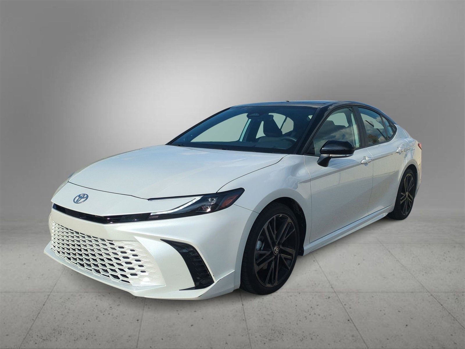 2025 Toyota Camry XSE photo 4