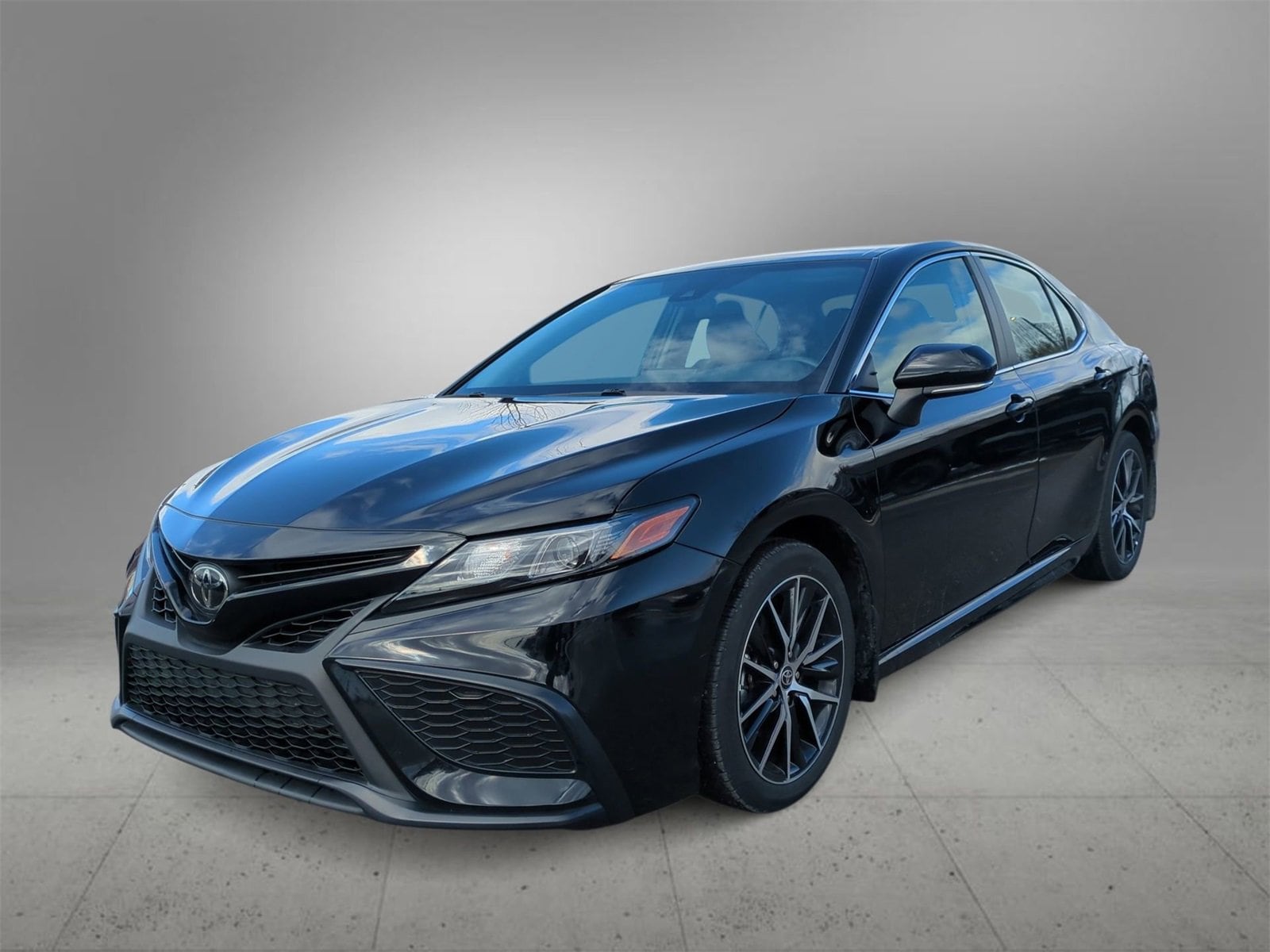 Thumbnail: 2023 Toyota Camry - 4