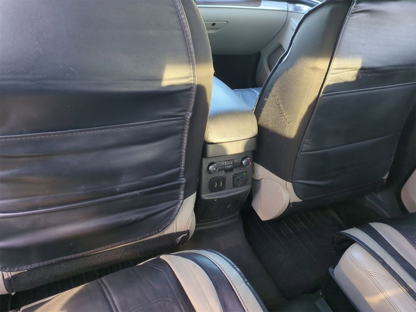 Thumbnail: 2018 Ford Explorer - 18