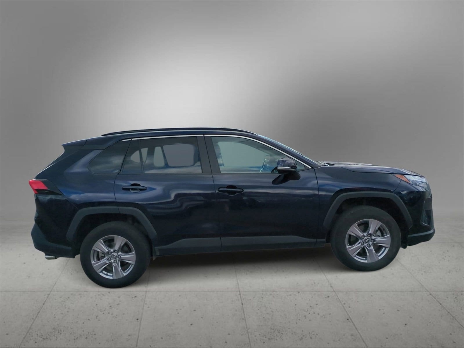 Thumbnail: 2022 Toyota RAV4 - 9