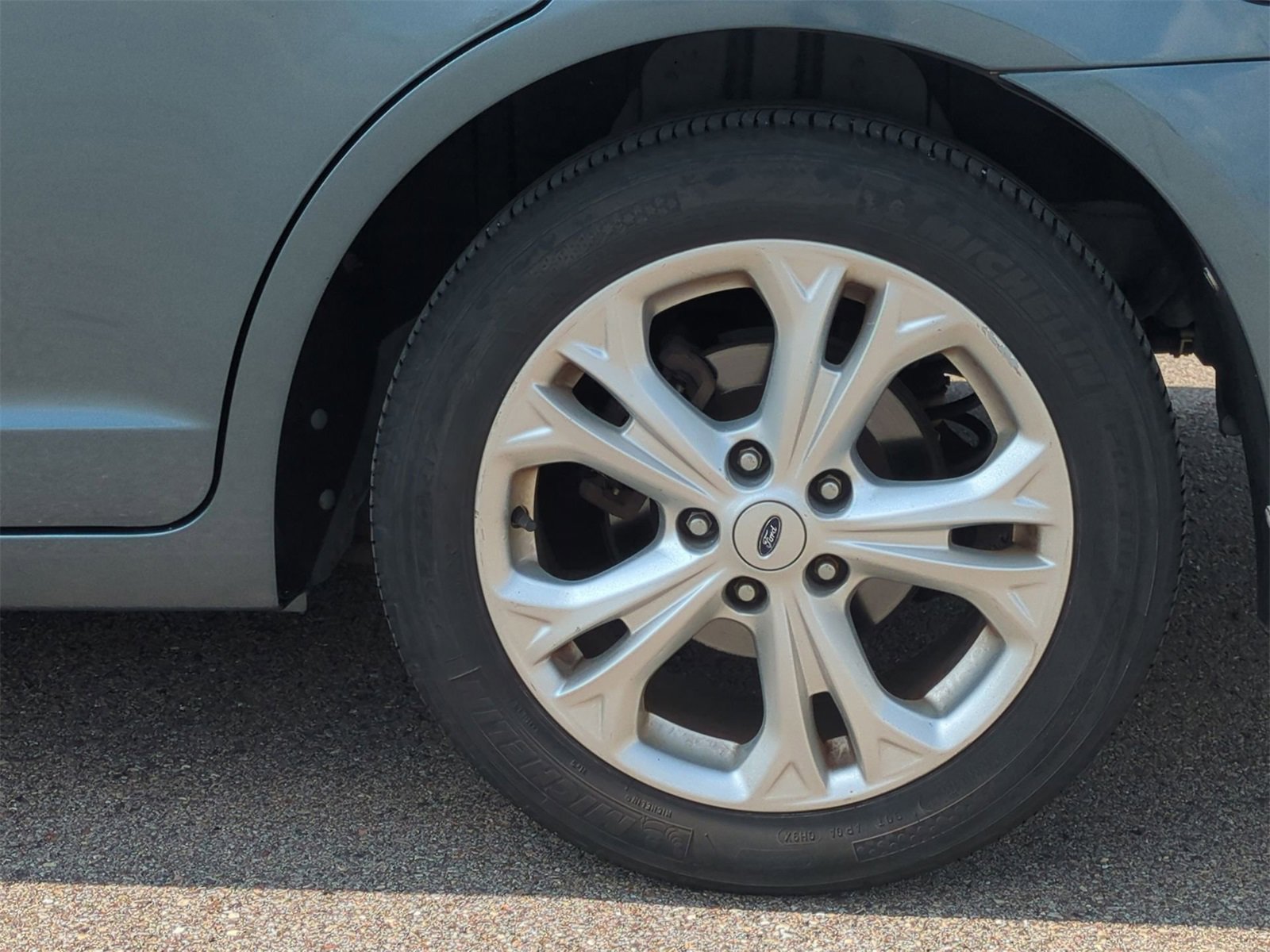 Thumbnail: 2012 Ford Fusion - 14