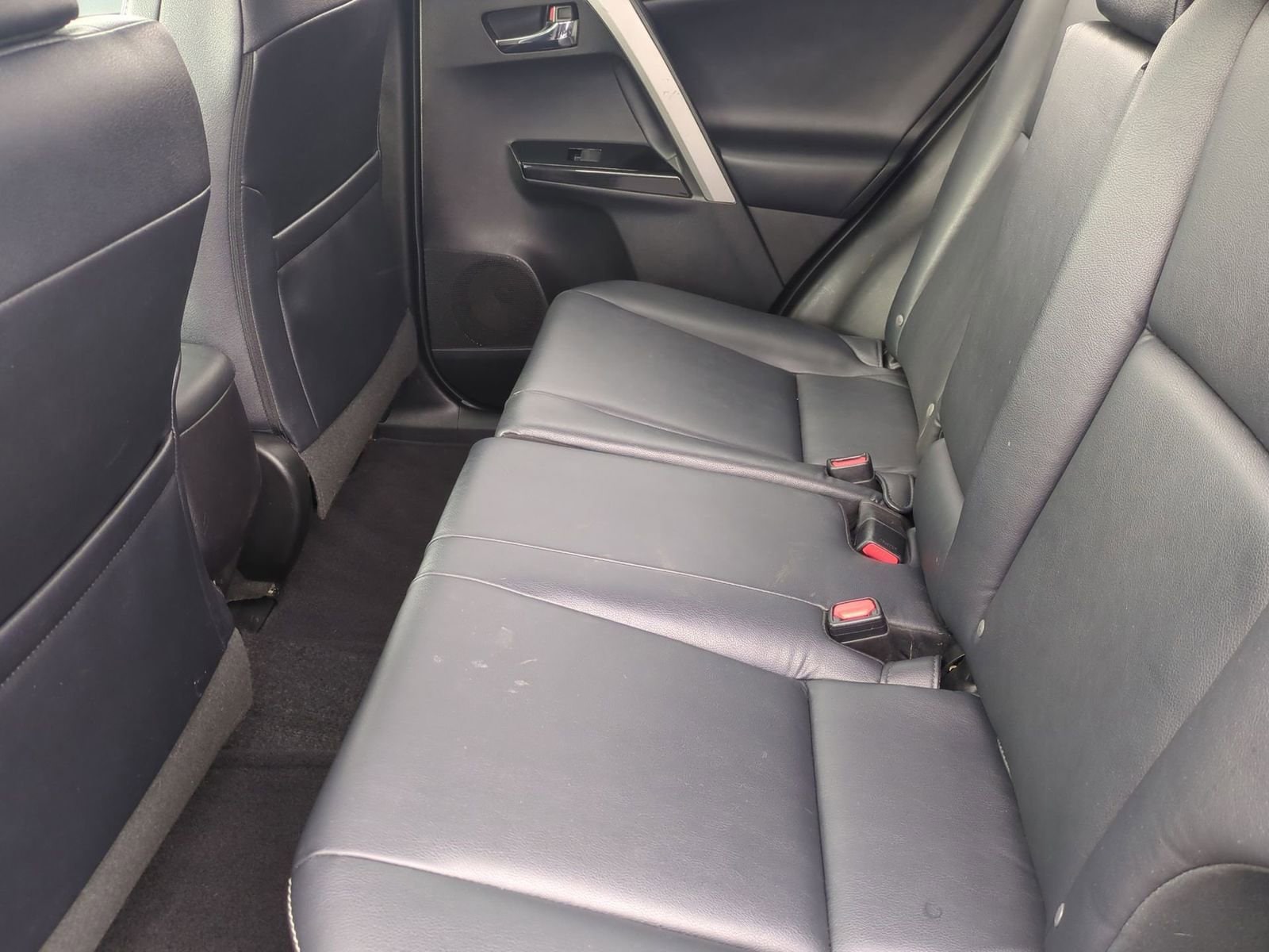 Thumbnail: 2017 Toyota RAV4 - 20