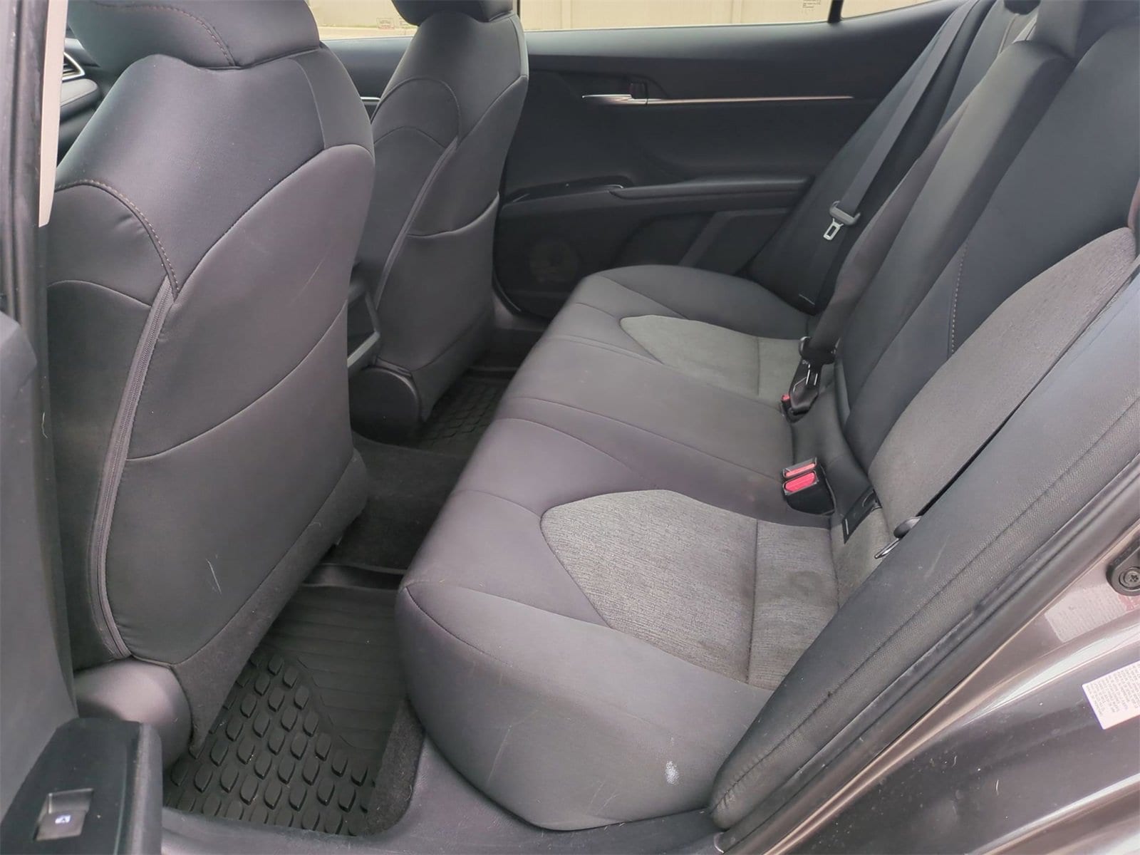 2018 Toyota Camry L 19