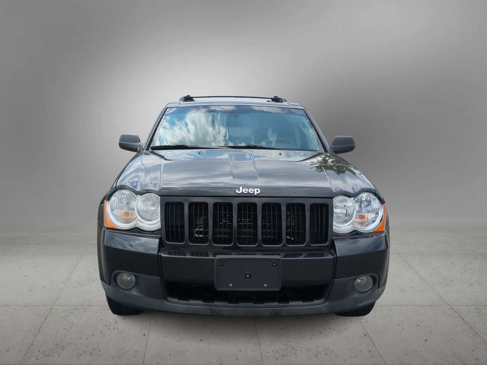 Thumbnail: 2010 Jeep Grand Cherokee - 3