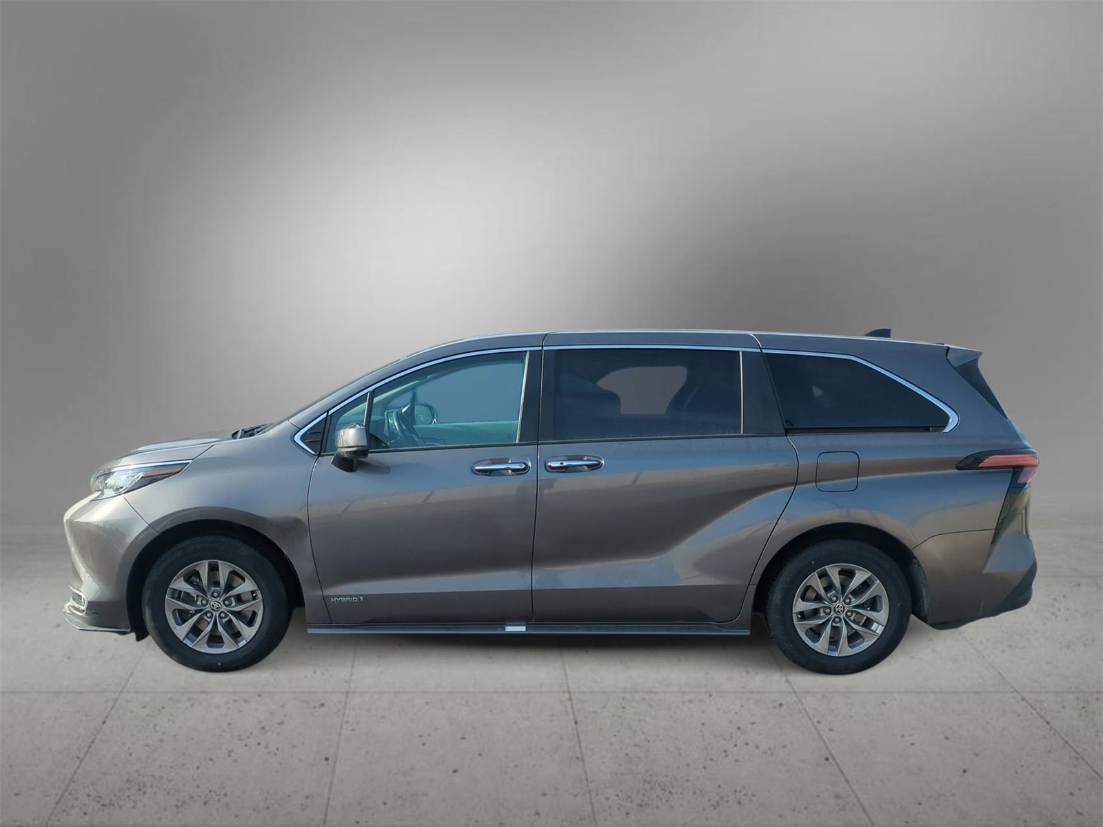Thumbnail: 2021 Toyota Sienna - 5
