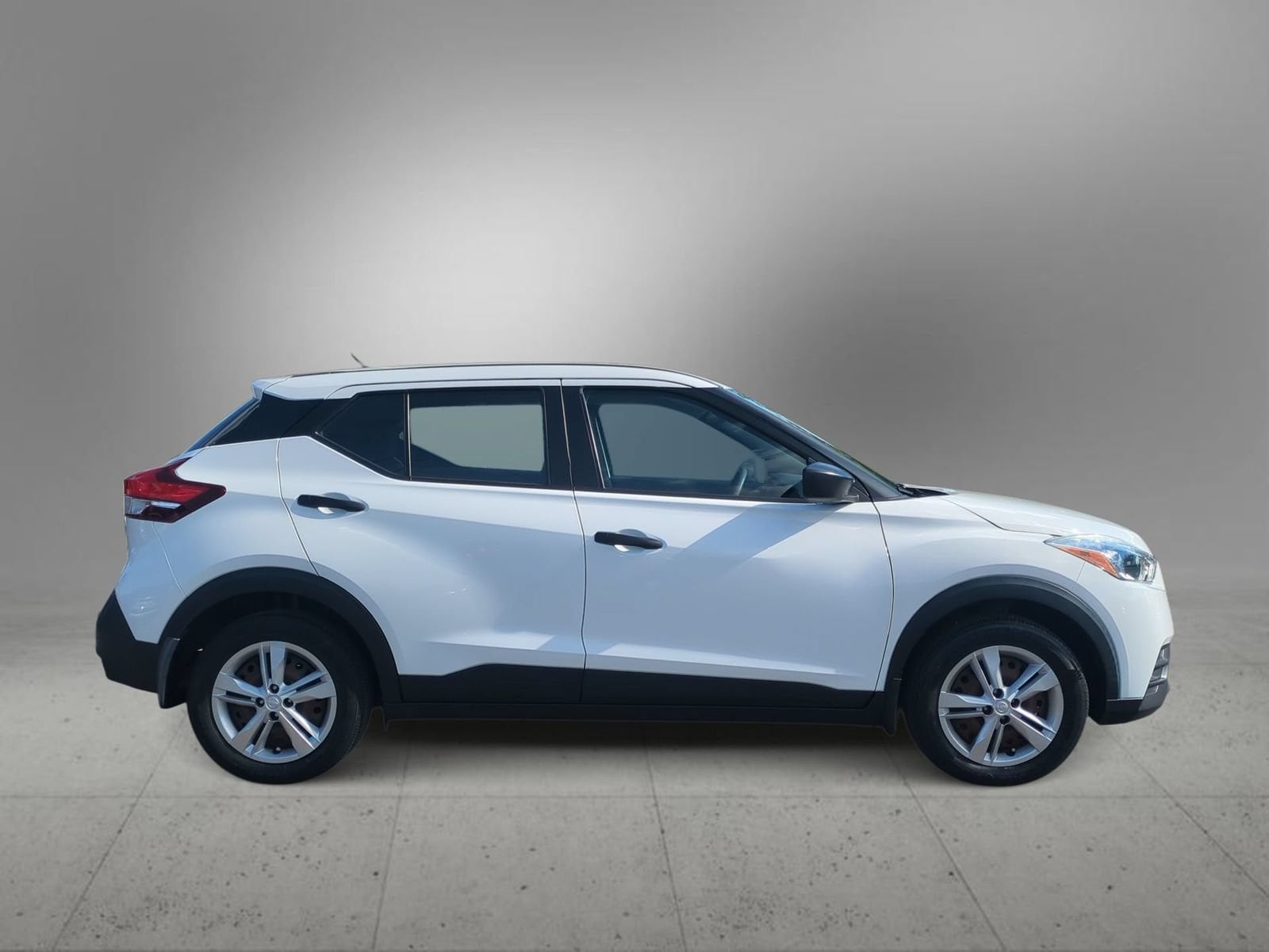 Thumbnail: 2020 Nissan Kicks - 9
