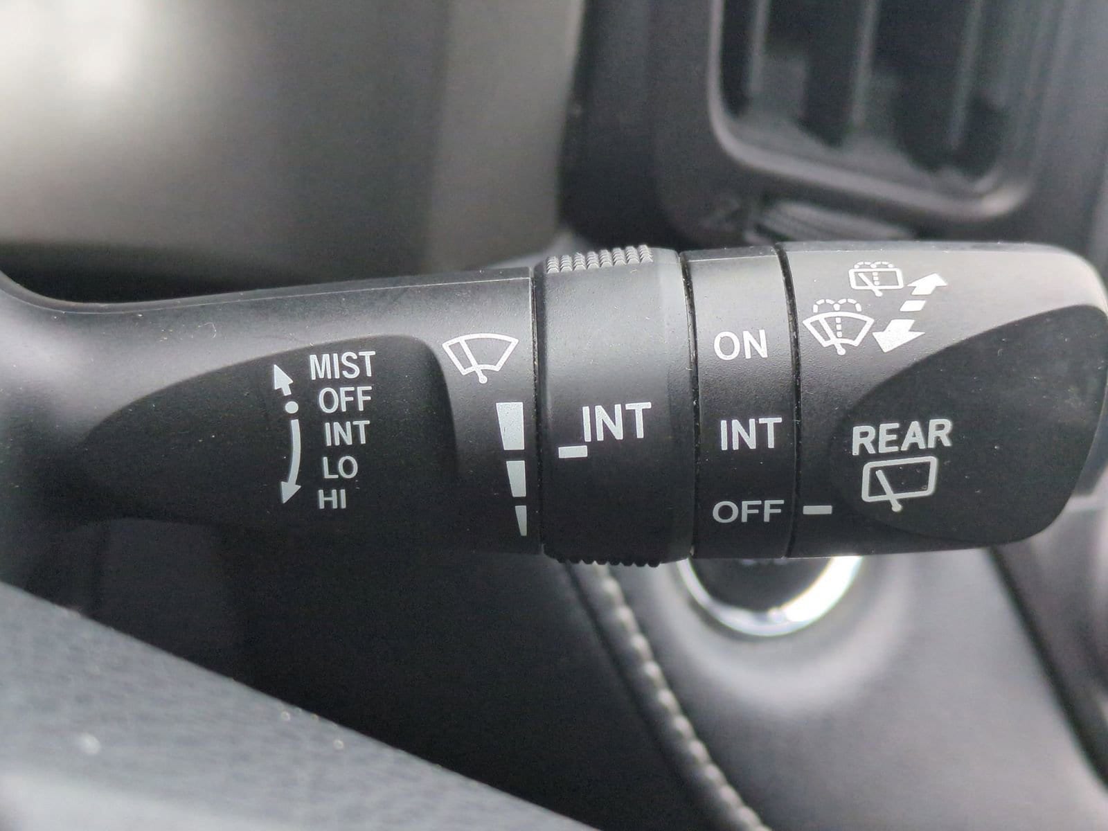 Thumbnail: 2017 Toyota RAV4 - 27