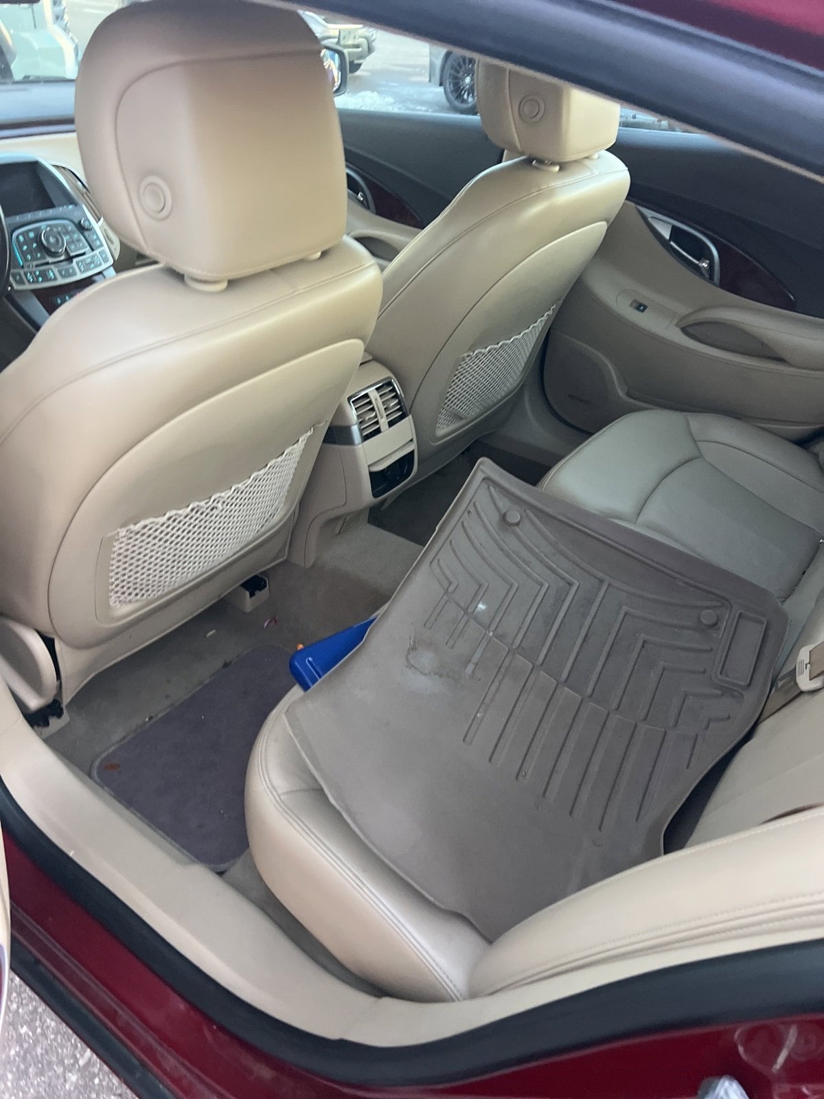 Thumbnail: 2011 Buick LaCrosse - 8