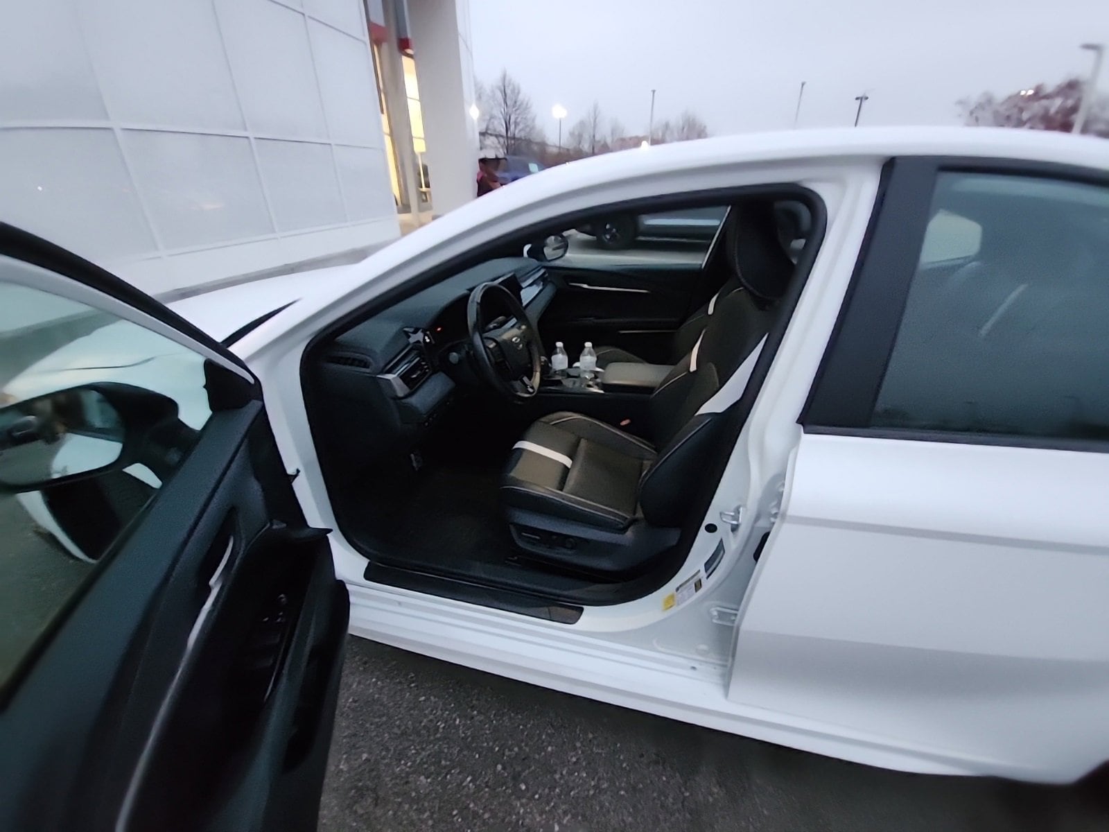 Thumbnail: 2025 Toyota Camry - 7