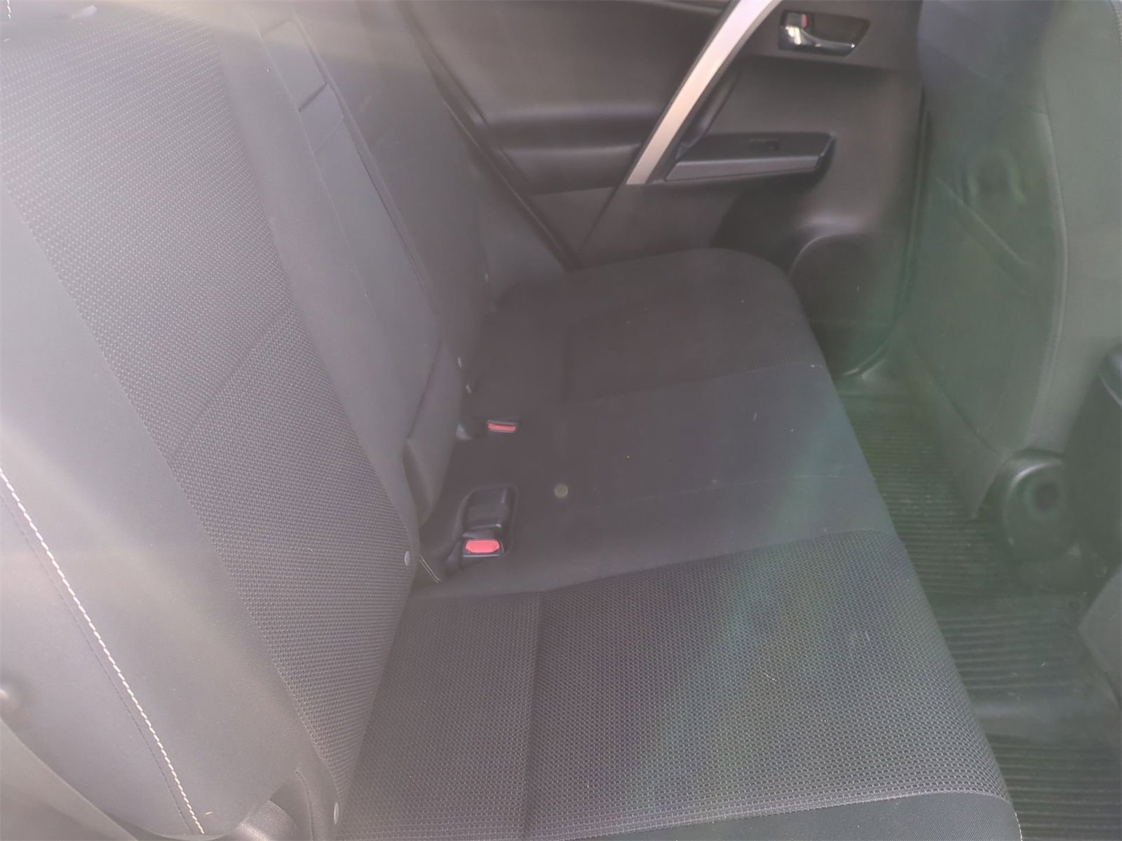 Thumbnail: 2018 Toyota RAV4 - 21