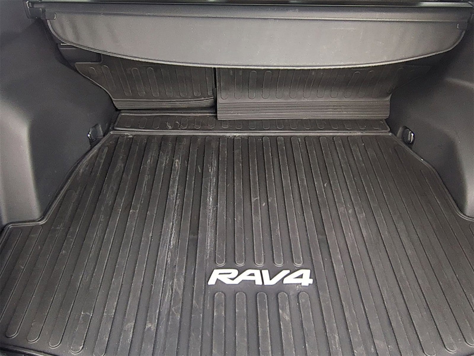 Thumbnail: 2023 Toyota RAV4 - 34