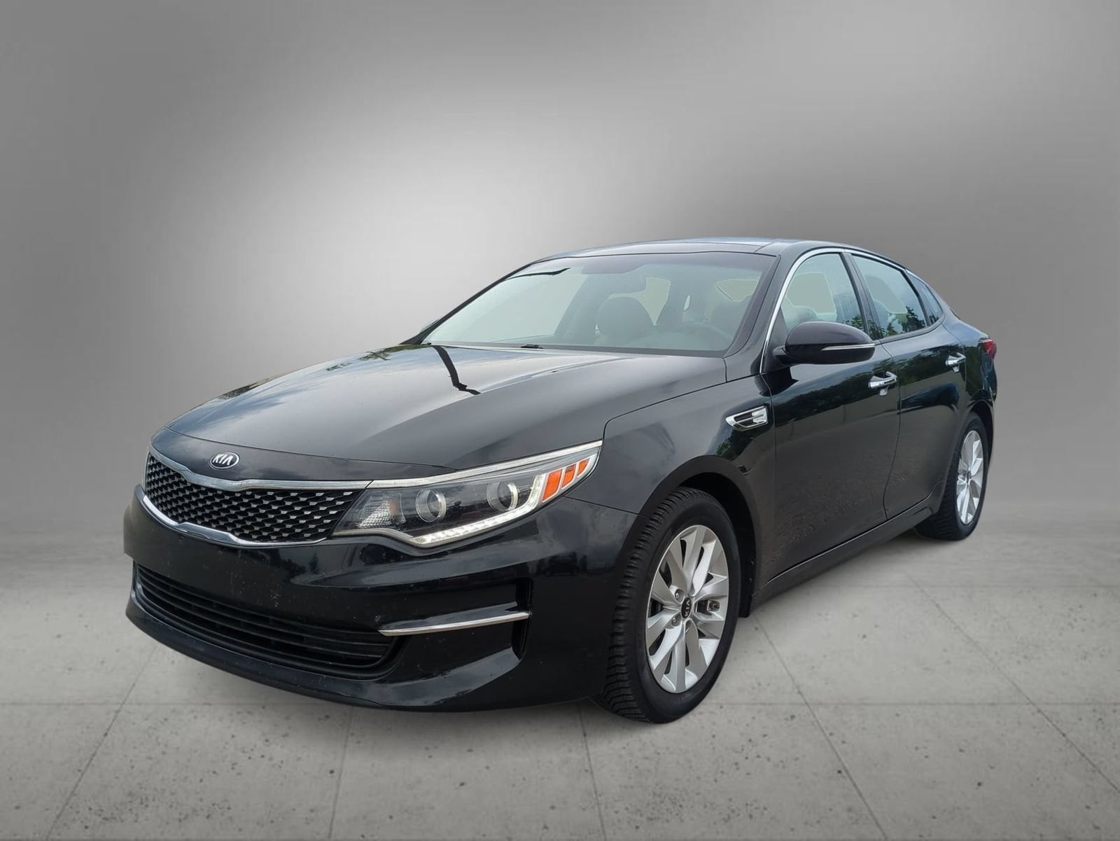 Thumbnail: 2017 Kia Optima - 4