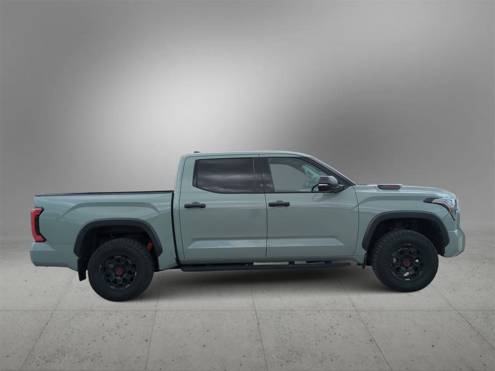Thumbnail: 2022 Toyota Tundra - 9