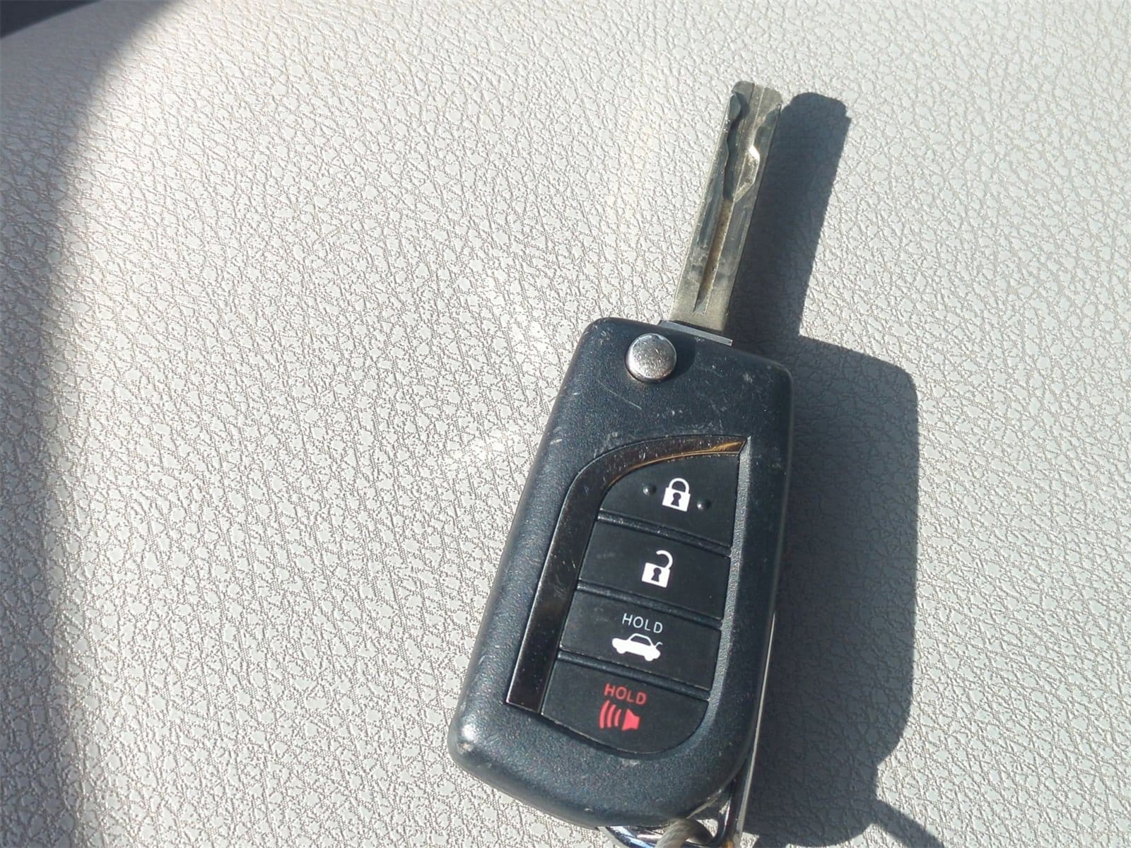 Thumbnail: 2023 Toyota Camry - 33