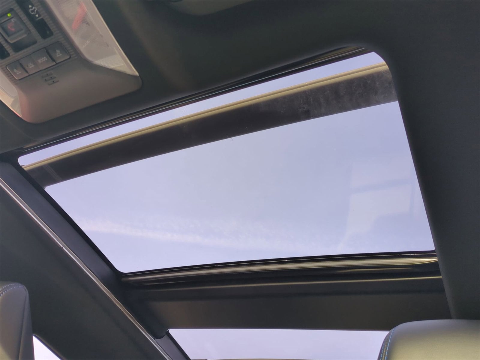 Thumbnail: 2022 Toyota RAV4 - 19