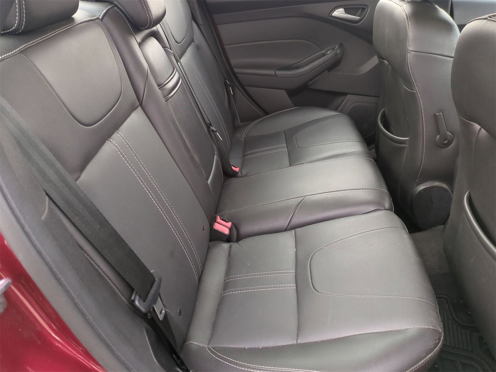 Thumbnail: 2013 Ford Focus - 20