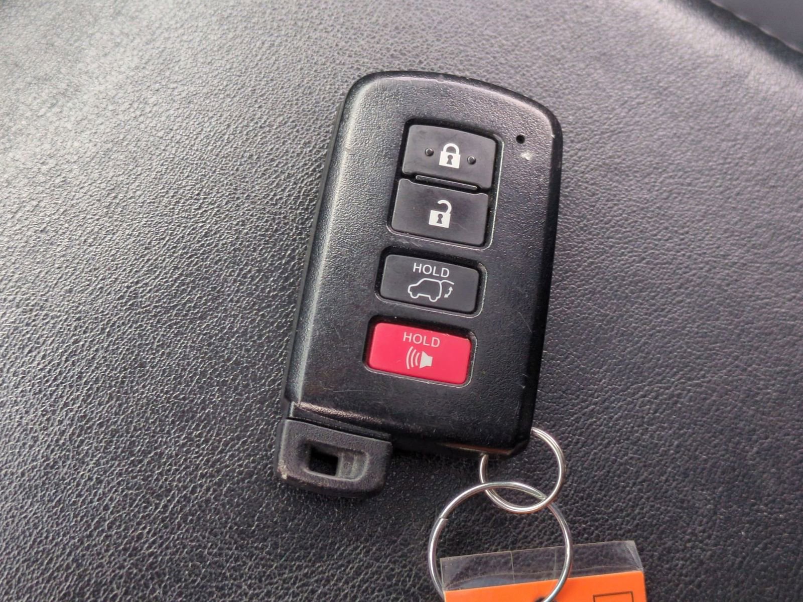 Thumbnail: 2017 Toyota RAV4 - 36