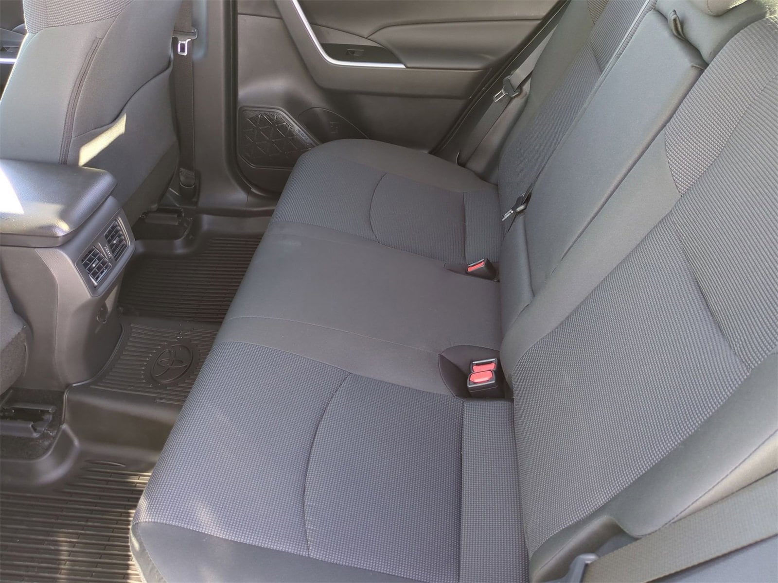 Thumbnail: 2025 Toyota RAV4 - 19