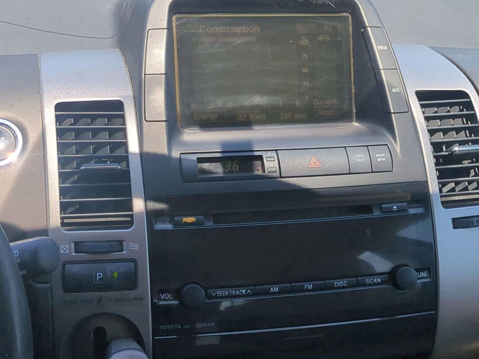 Thumbnail: 2005 Toyota Prius - 27