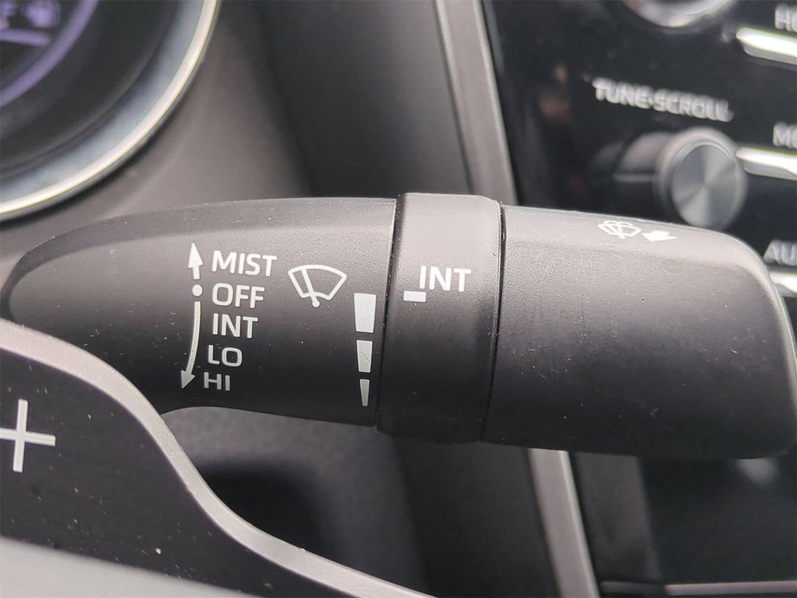 Thumbnail: 2019 Toyota Camry - 25