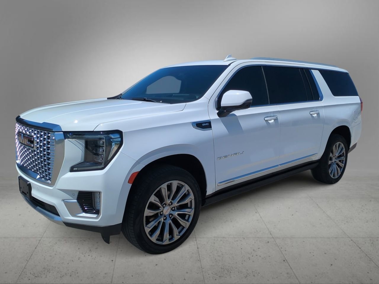 Thumbnail: 2021 GMC Yukon XL - 4