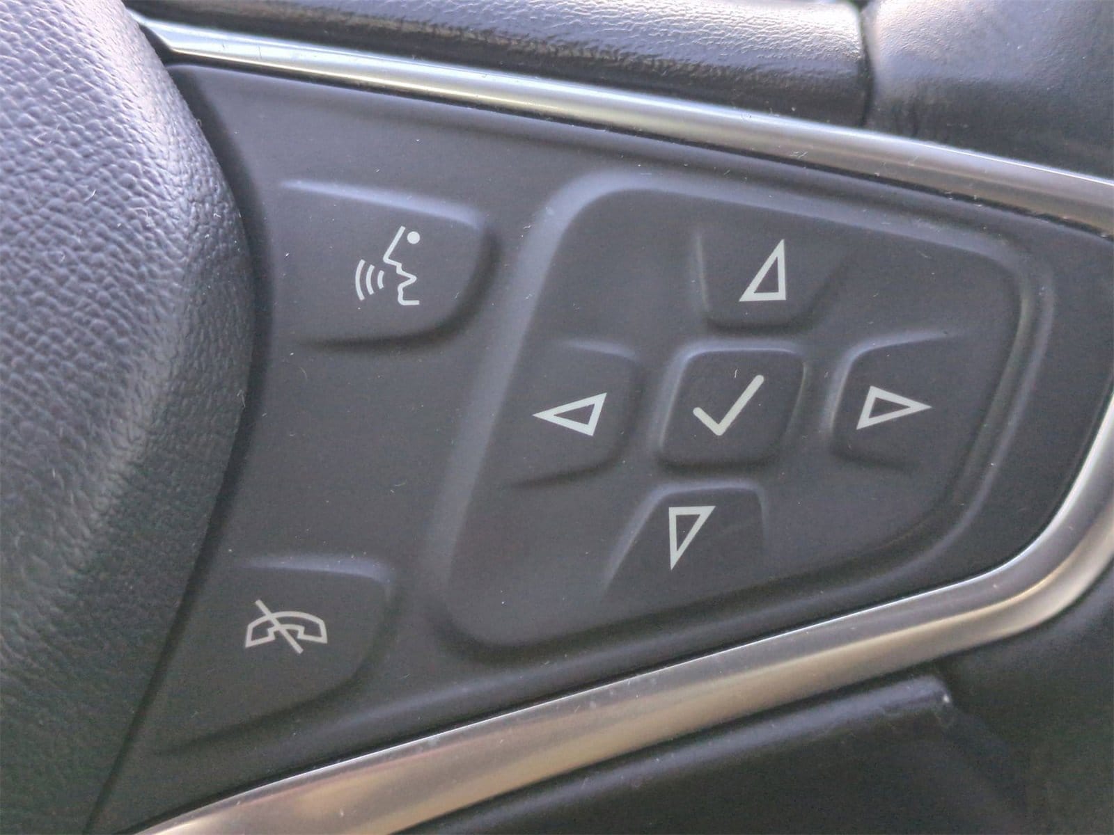 Thumbnail: 2017 Chevrolet Volt - 24