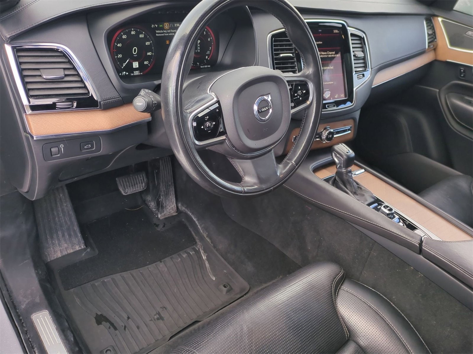 Thumbnail: 2016 Volvo XC90 - 10