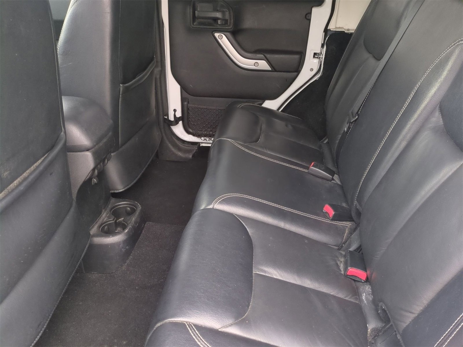 Thumbnail: 2015 Jeep Wrangler - 19