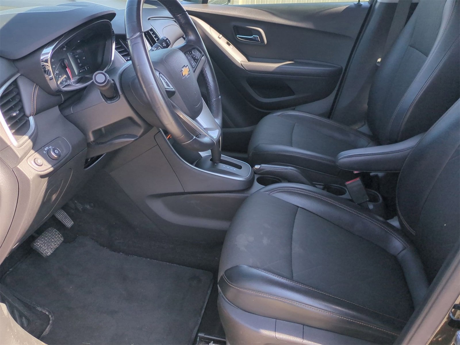 Thumbnail: 2019 Chevrolet Trax - 16