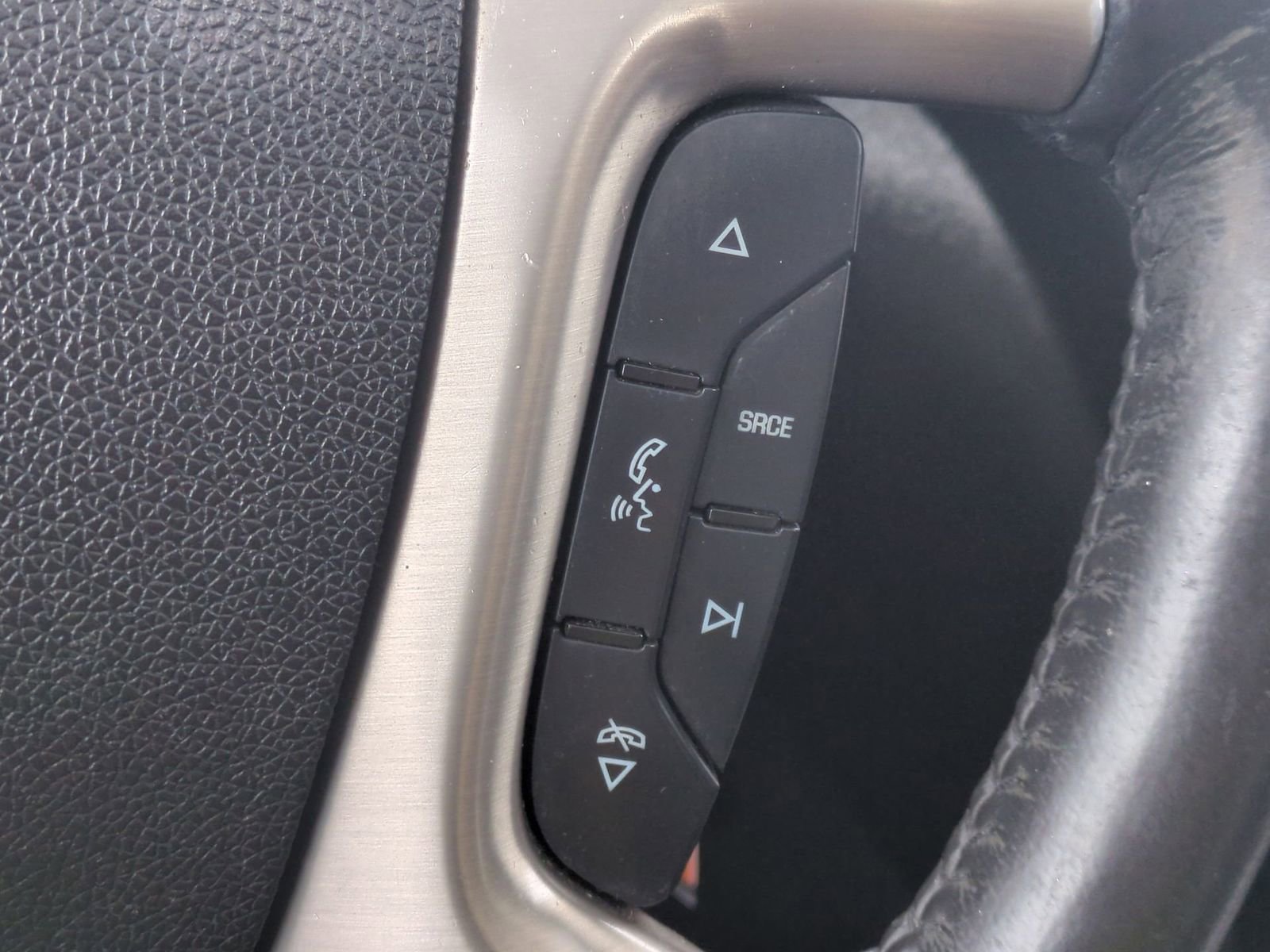 Thumbnail: 2015 GMC Acadia - 26