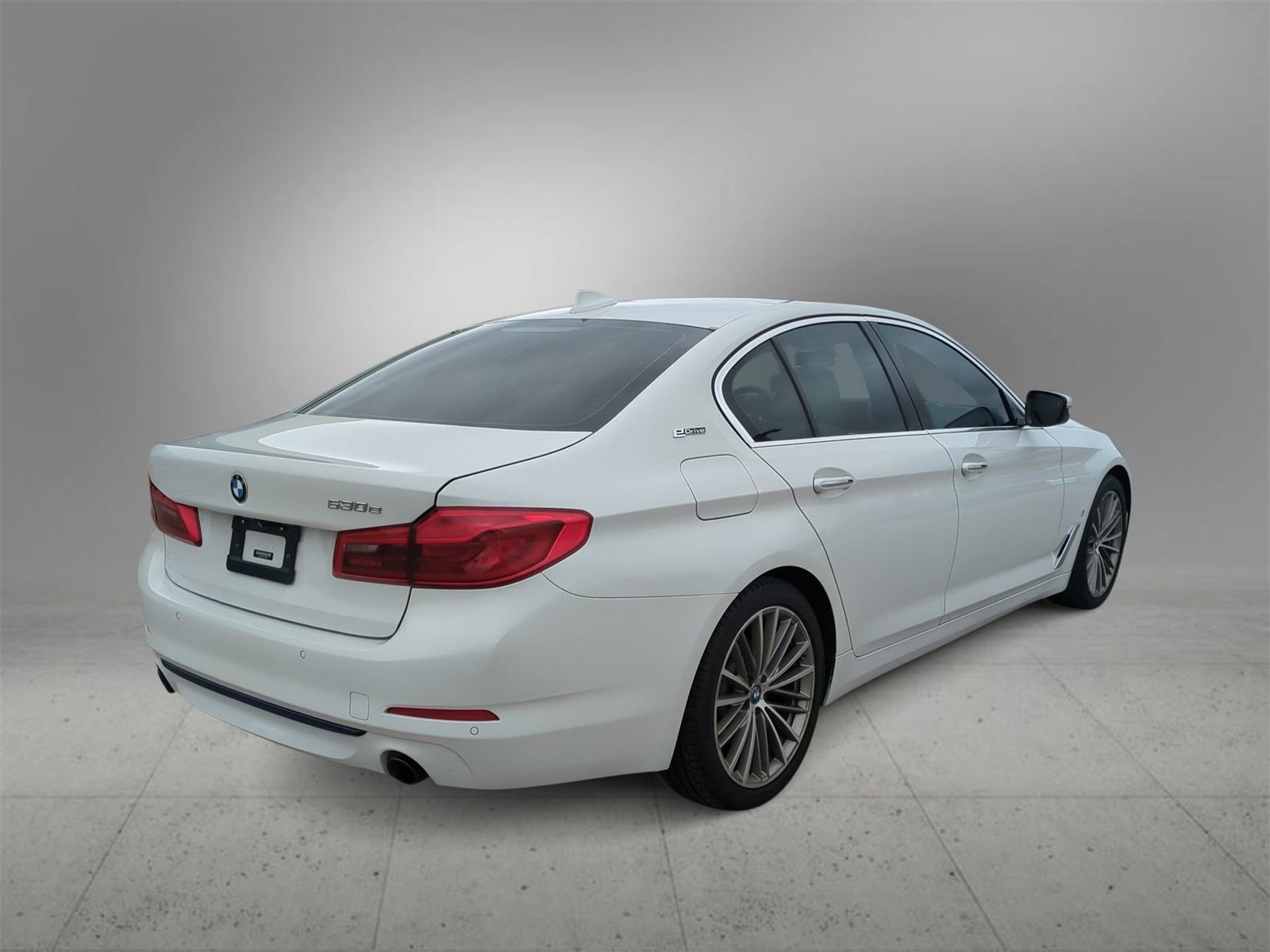 Thumbnail: 2018 BMW 5 Series - 8